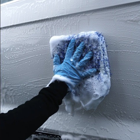Hand wash detail